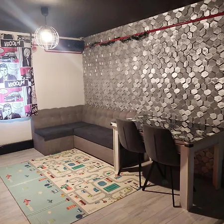 Ghivici Апартамент Крайова